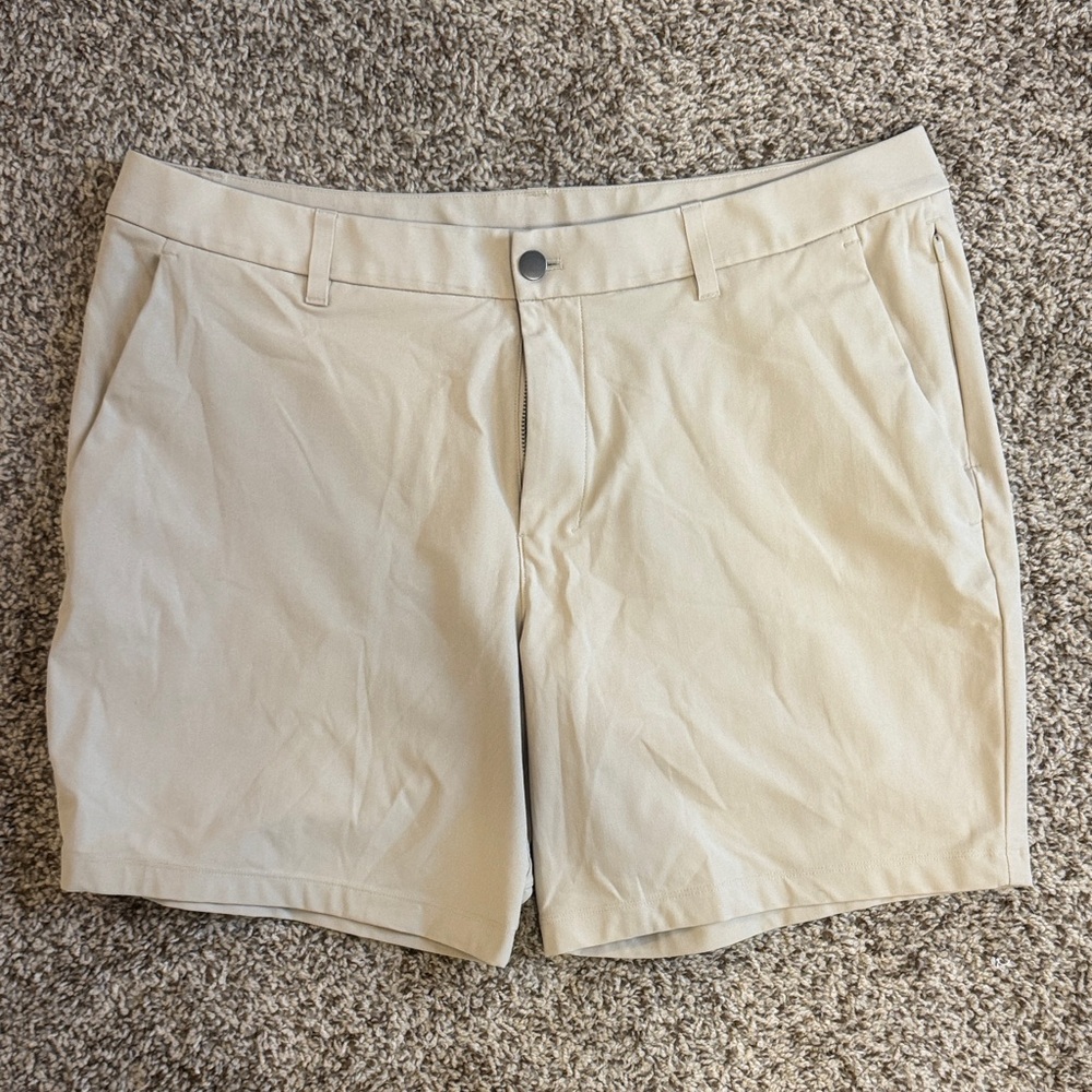 lululemon athletica Men's ABC Shorts - Khaki
